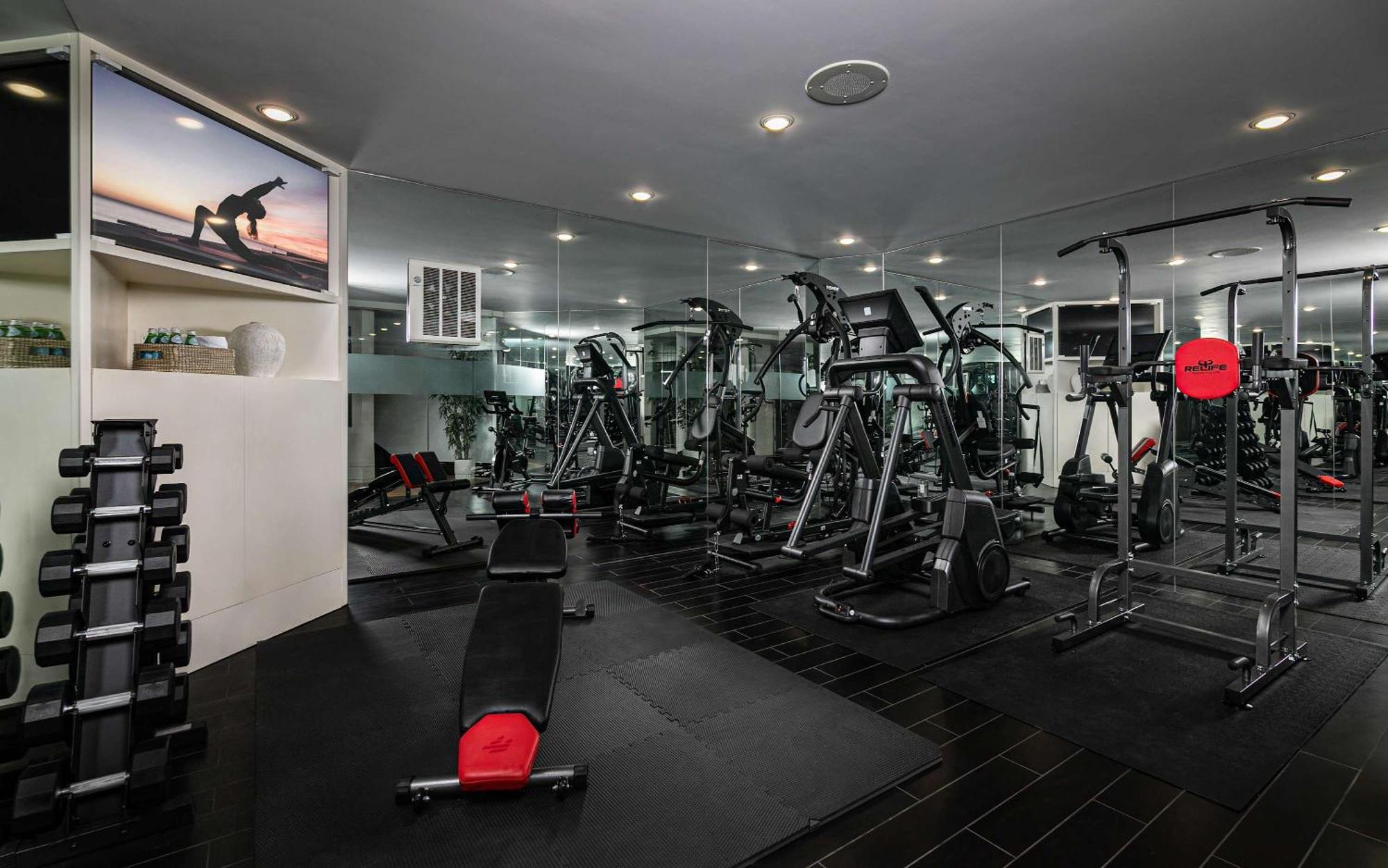 Brand New Listing Elegant 7br Masterpiece Walk To Shops & Dining San Diego