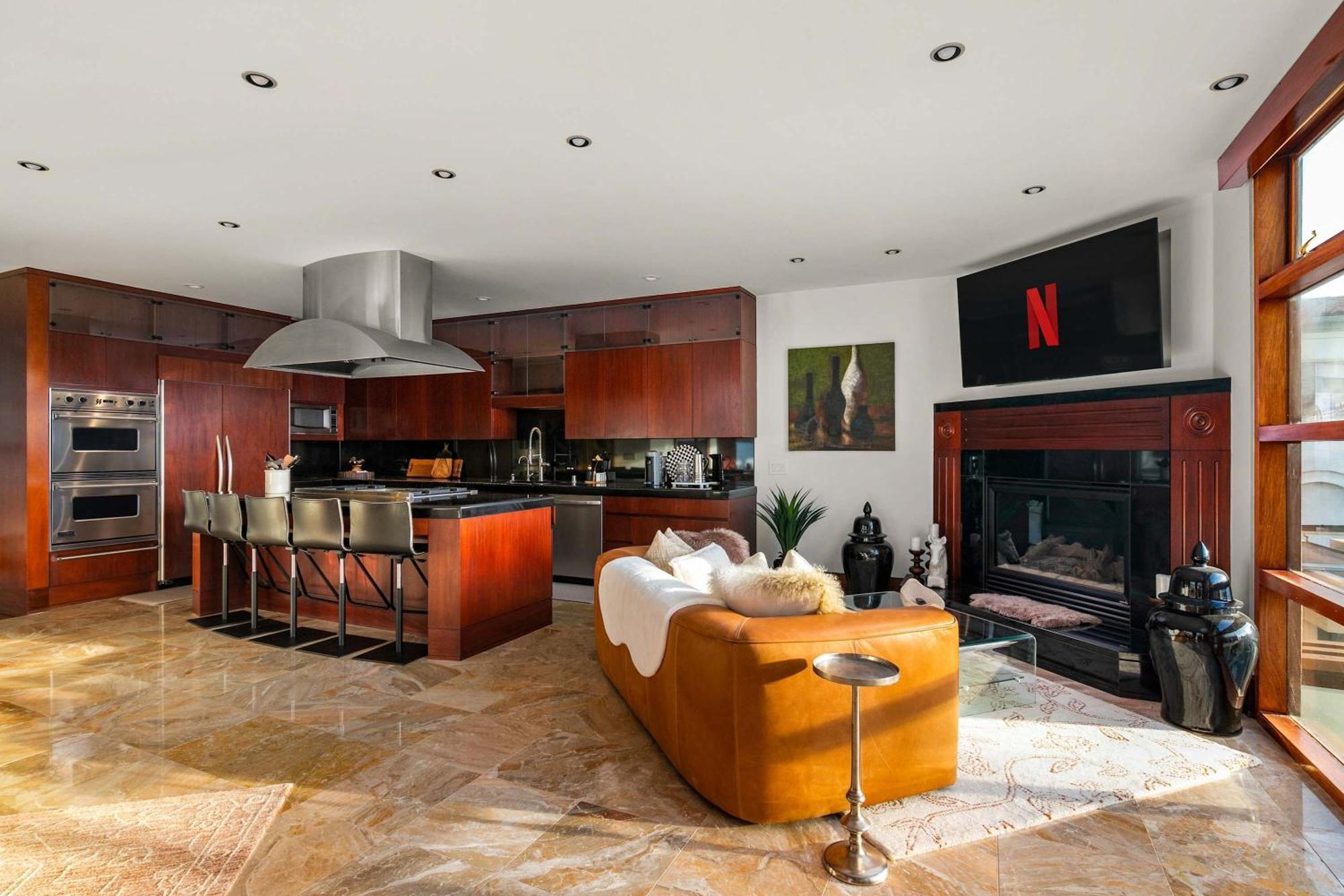 Brand New Listing Elegant 7br Masterpiece Walk To Shops & Dining San Diego